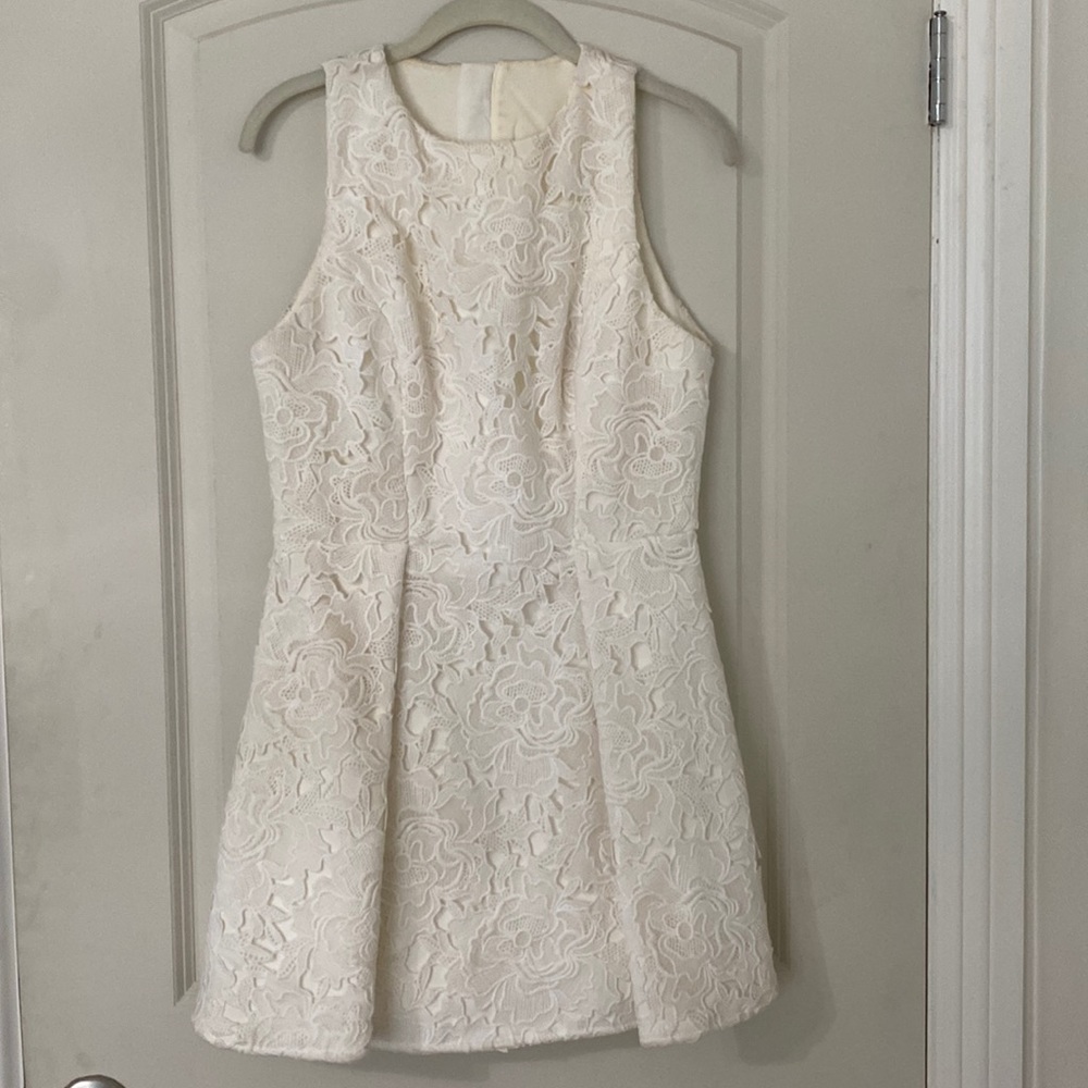 Keepsake Sleeveless Lace Dress